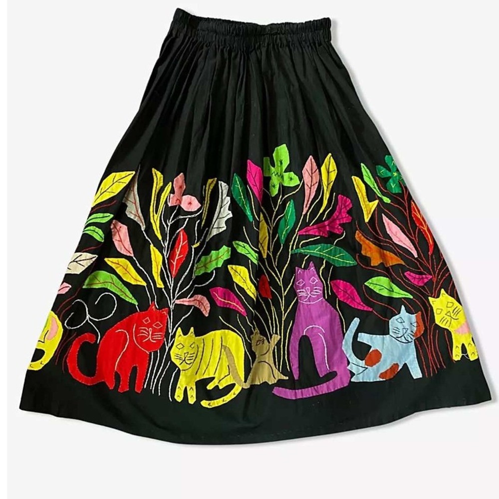1980s Hand Quilted Cat Lover Midi Skirt Small Black Embroidered Floral Applique
